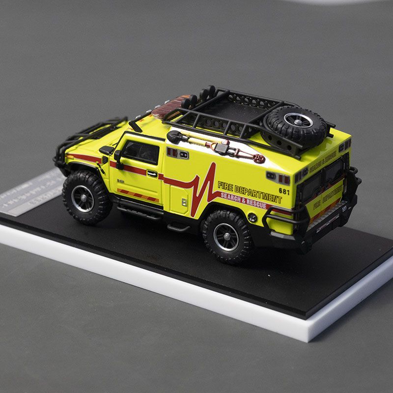 MK Miniatures 1:64 Hummer H2 Ambulance APAxpo Exclusive