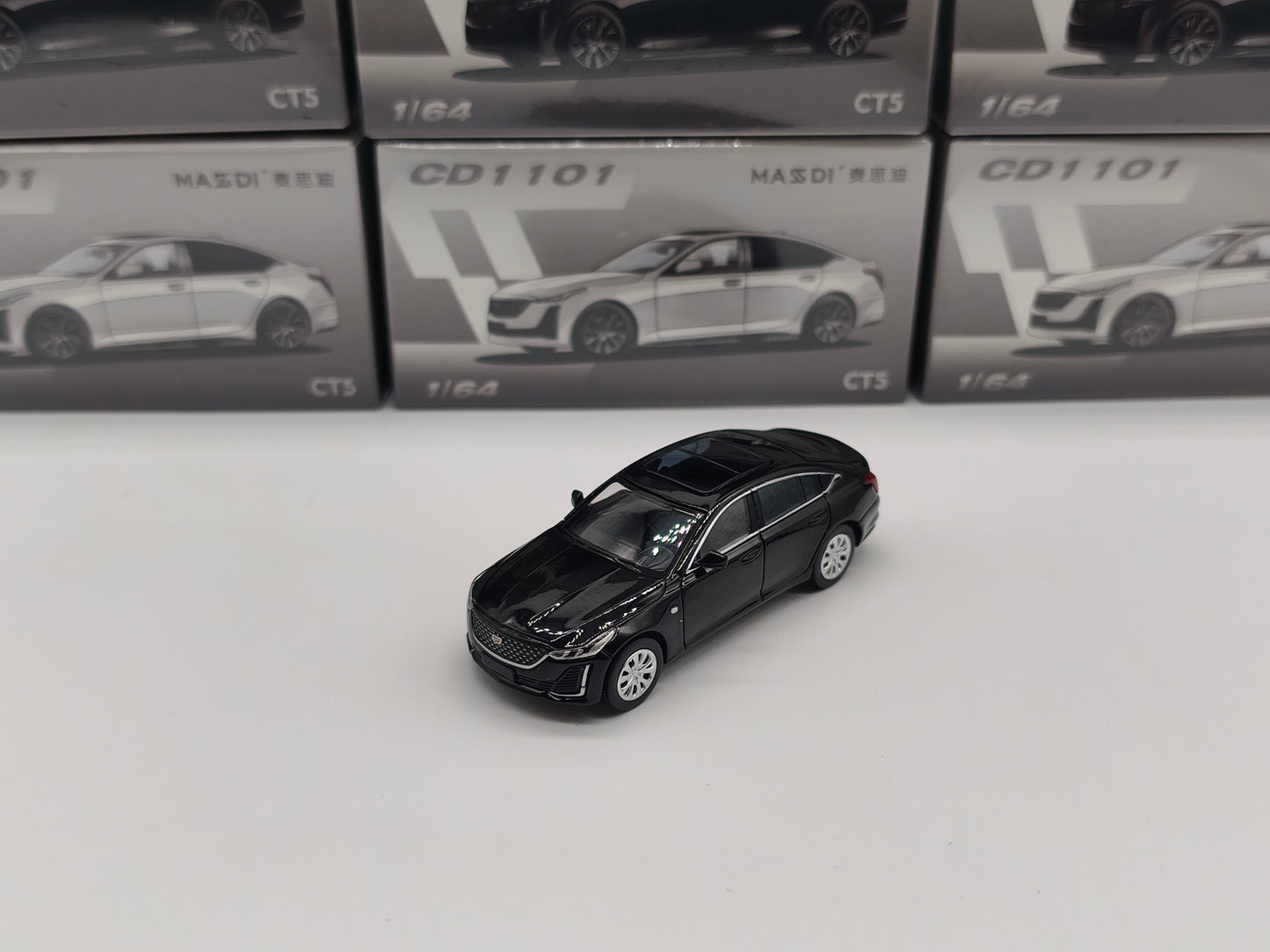 Masdi 1:64 Cadillac CT5 Black