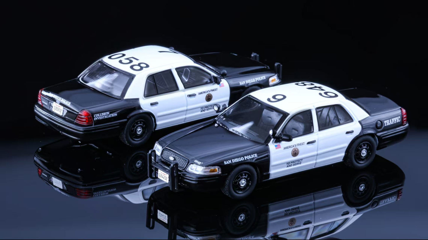 Rollin 1:64 Ford Crown Victoria San diego Police Traffic Div