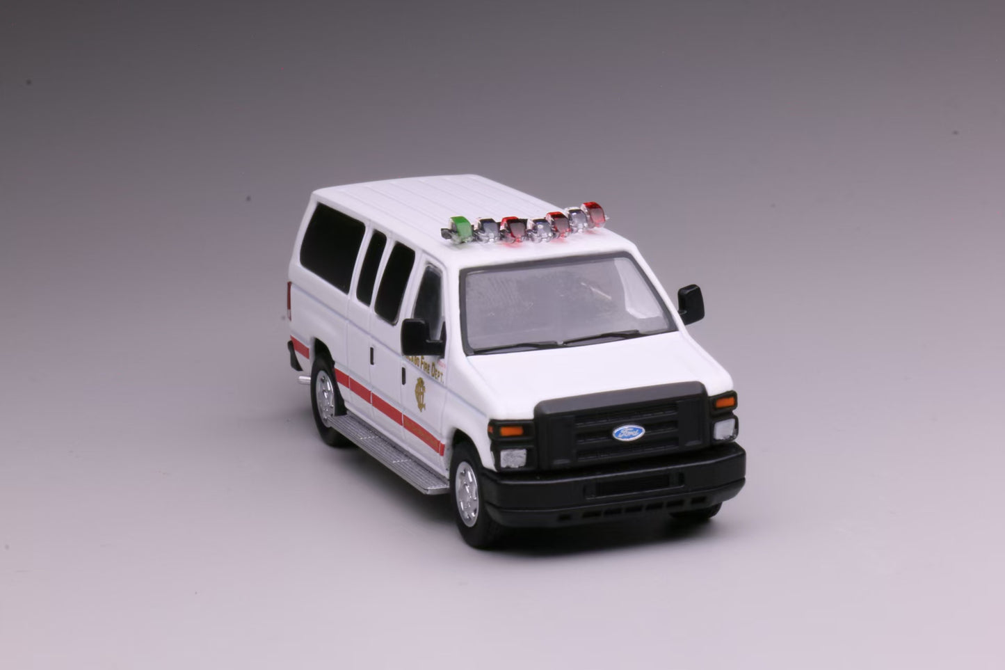 596 1:64 E350 VAN Chicago Fire CFD