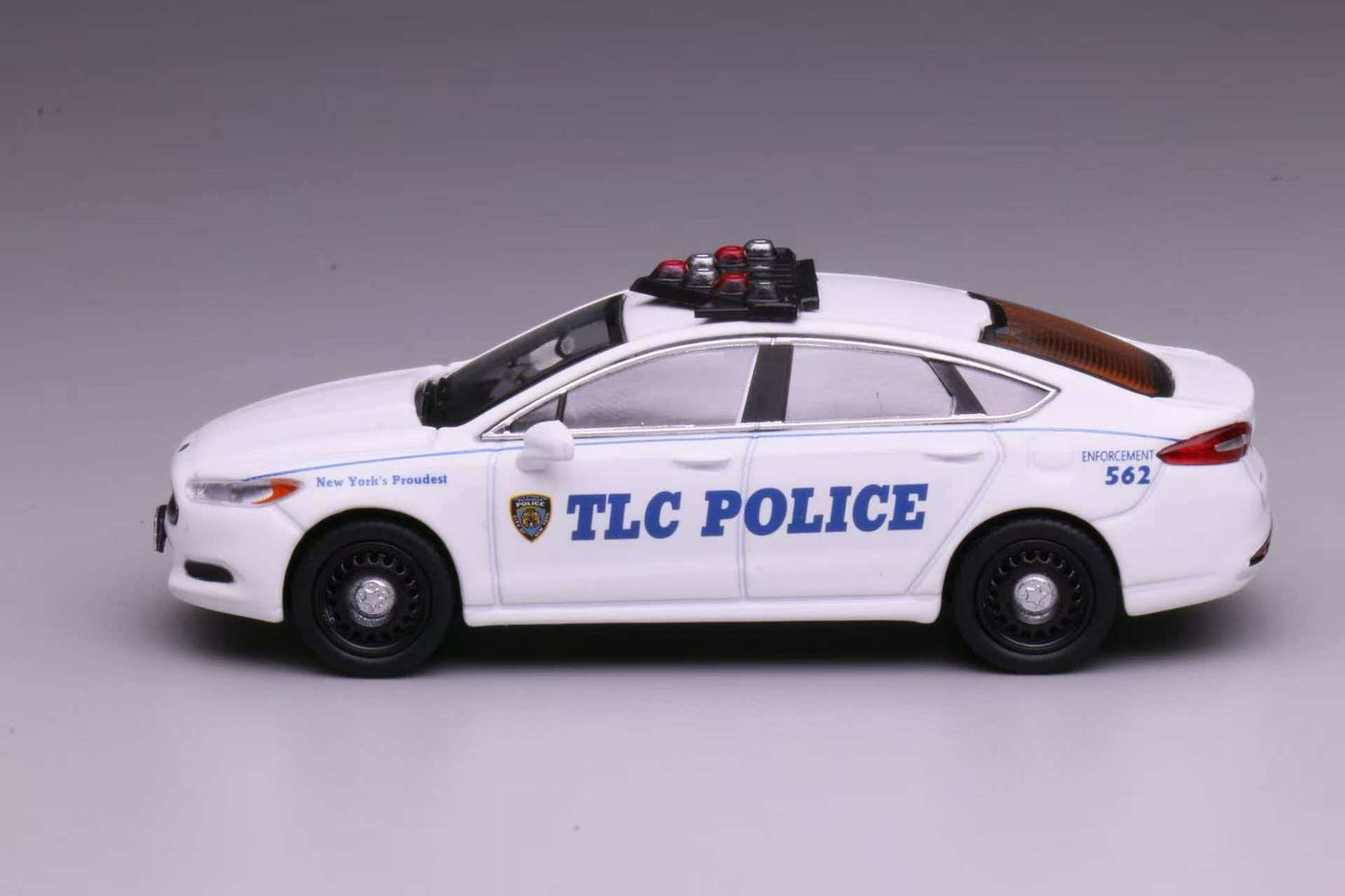 596 1:64 Ford Fusion New York TLC Police
