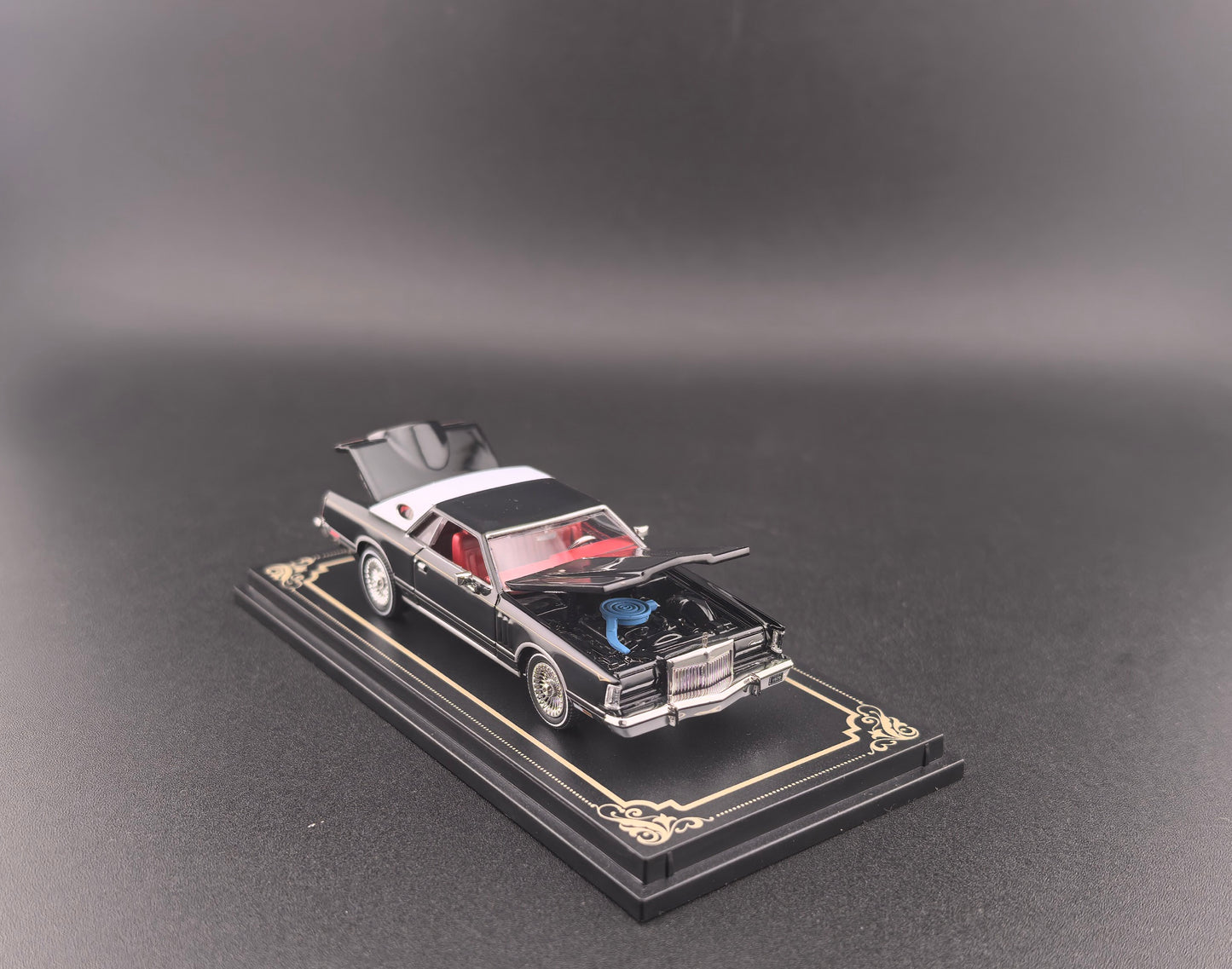 Finework 1:64 1979 Continental Lowrider Black