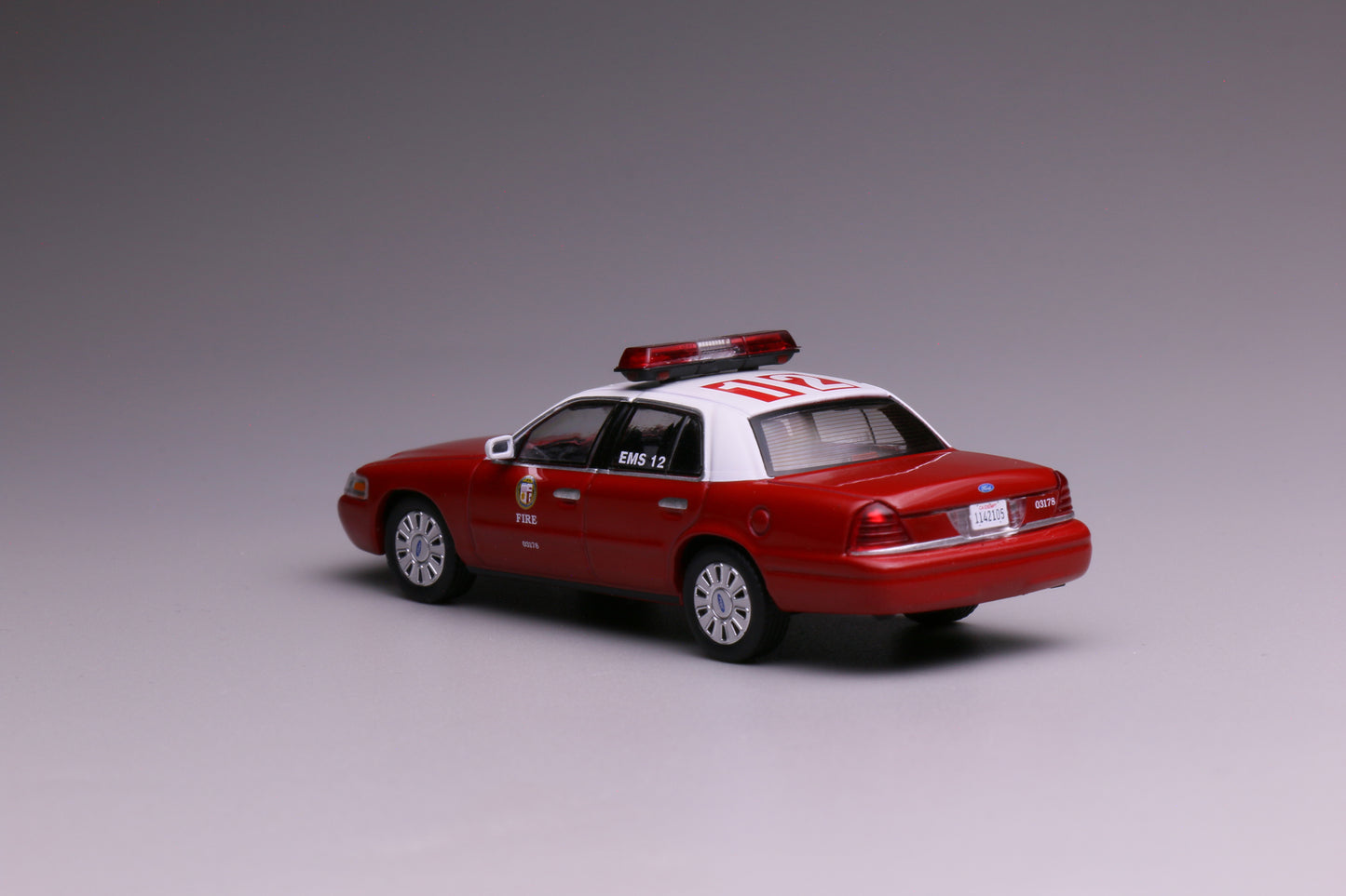 596 1:64 Ford CV CROWN VICTORIA Los Angeles Fire Department LAFD