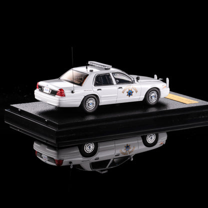 [Pre-order] Rollin 1:64 White California Highway Patrol Polar Bear Crown Victoria CHP No.141