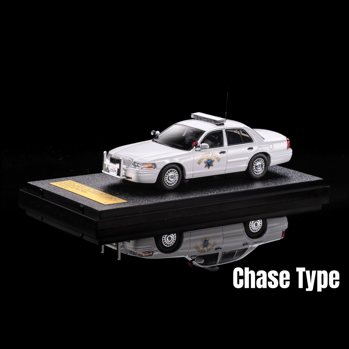 [Pre-order] Rollin 1:64 White California Highway Patrol Polar Bear Crown Victoria CHP No.141
