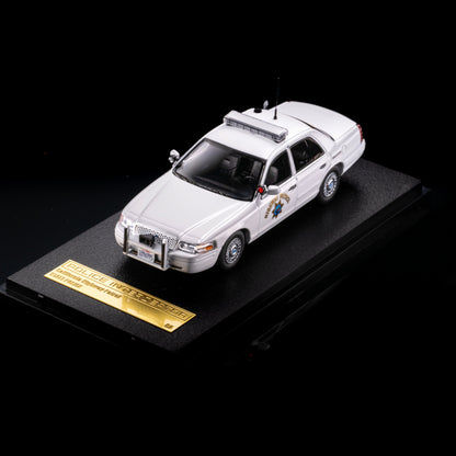 [Pre-order] Rollin 1:64 White California Highway Patrol Polar Bear Crown Victoria CHP No.141