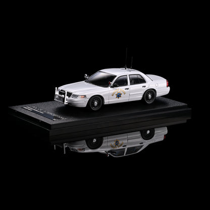 [Pre-order] Rollin 1:64 White California Highway Patrol Polar Bear Crown Victoria CHP No.141