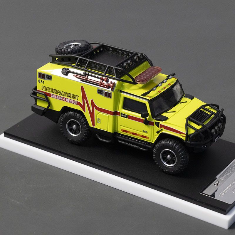 MK Miniatures 1:64 Hummer H2 Ambulance APAxpo Exclusive