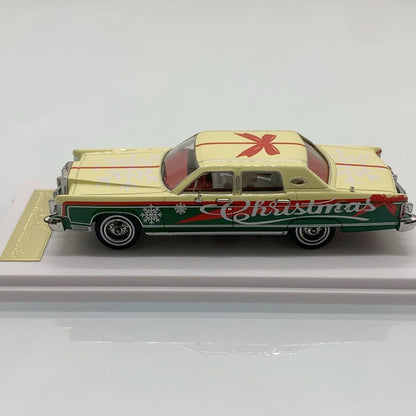 Turning Crush 1:64 Lincoln Continental Town Car Christmas Exclusive