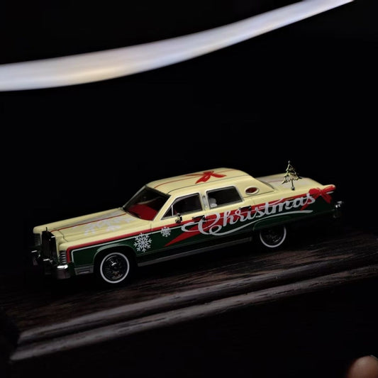 Turning Crush 1:64 Lincoln Continental Town Car Christmas Exclusive