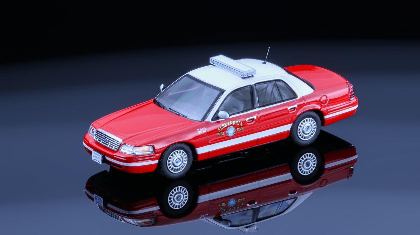 Rollin 1/64 Alexandria fire Rescues Ford Crown Victoria