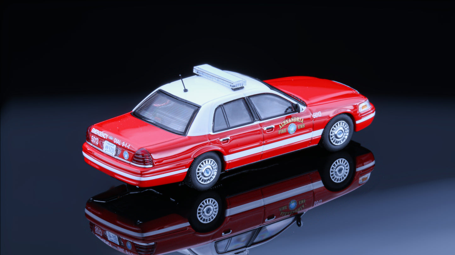 Rollin 1/64 Alexandria fire Rescues Ford Crown Victoria