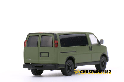 596 Model 1:64 Geen Camouflage Chevrolet Express