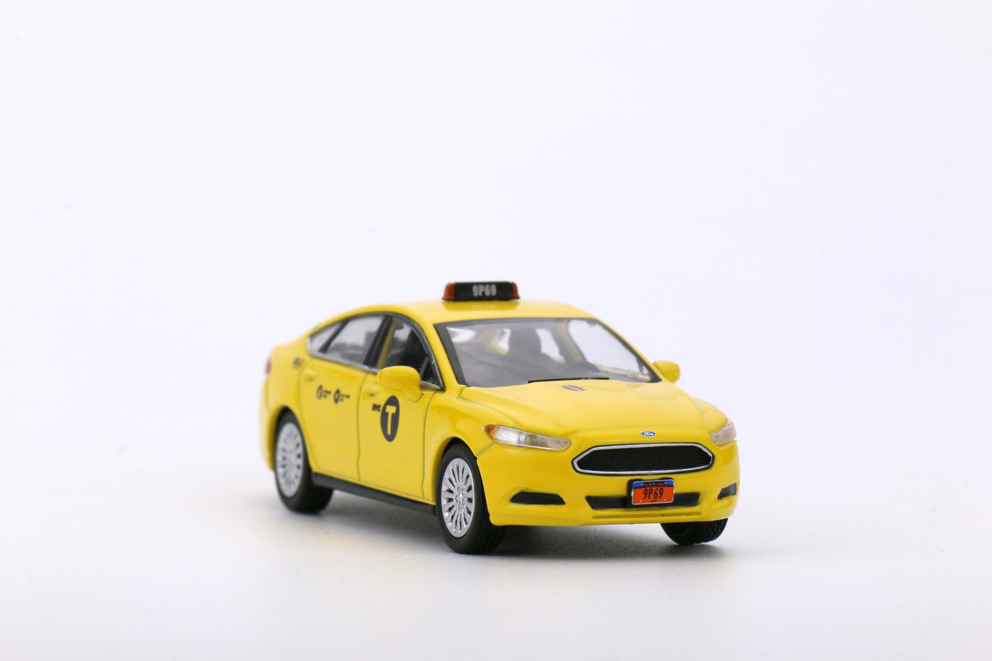 596 Model 1:64 Yellow Sliver Ford Mondeo New York Taxi