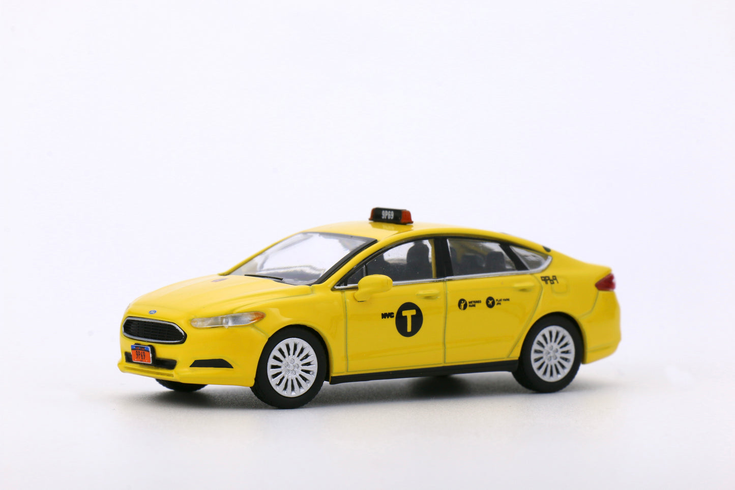 596 Model 1:64 Yellow Sliver Ford Mondeo New York Taxi