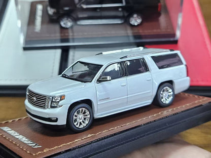 [Pre-order] GOC 1:64 2015 Chevrolet Suburban White