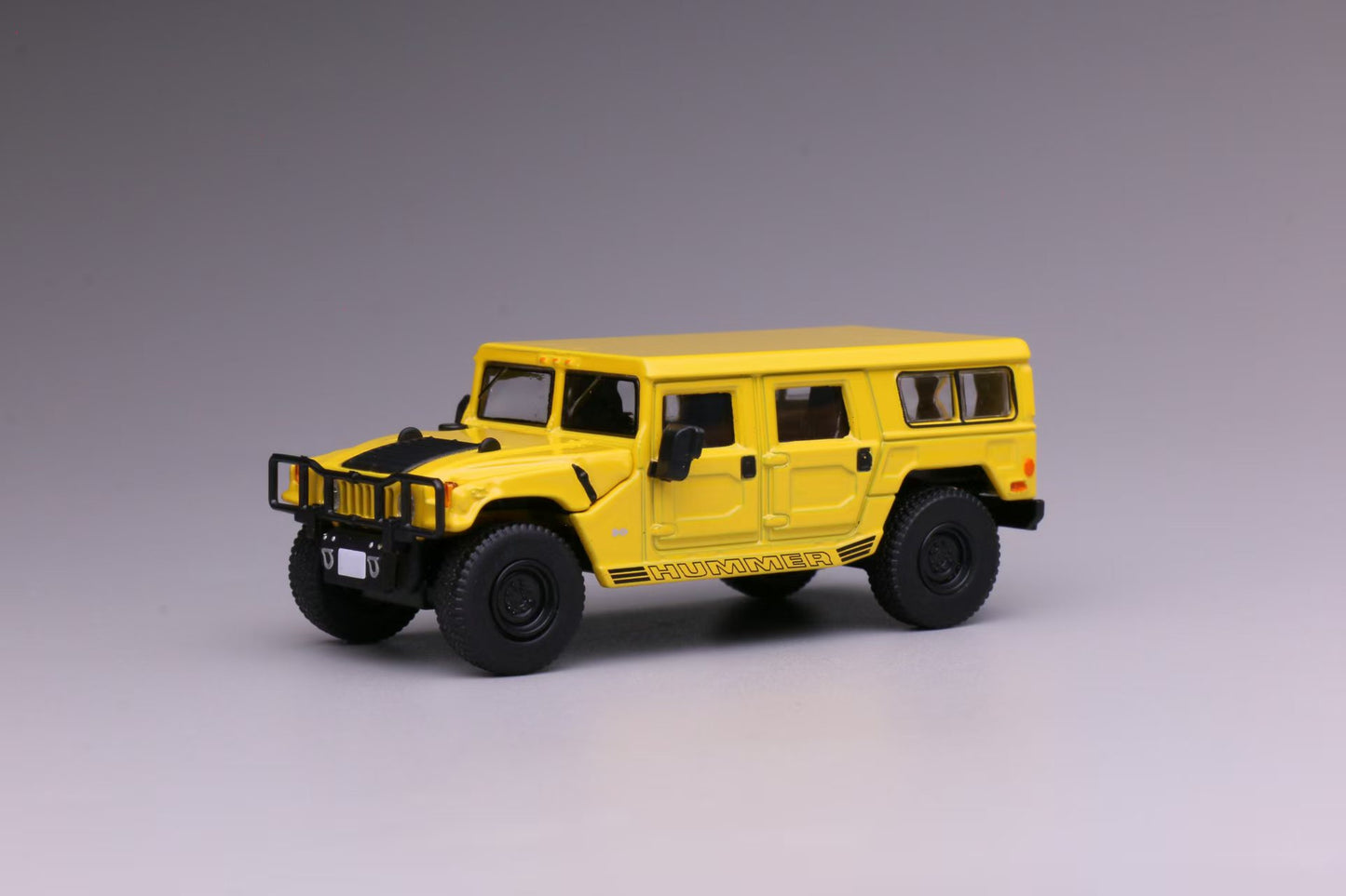 [Pre-order] 596 1:64 Hummer H1 Yellow