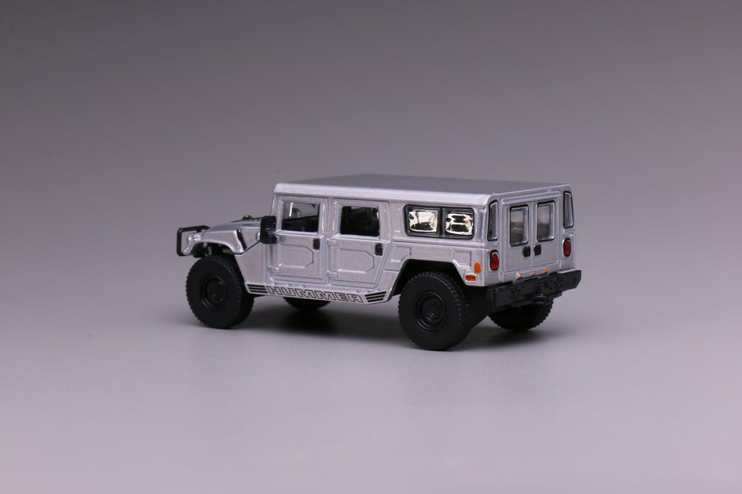 [Pre-order] 596 1:64 Hummer H1 Sliver