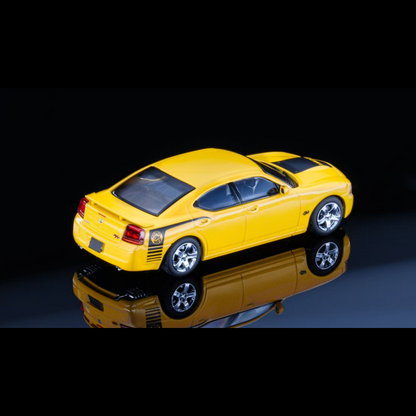 Rollin 1:64 Dodge Charger 08 R/T Yellow