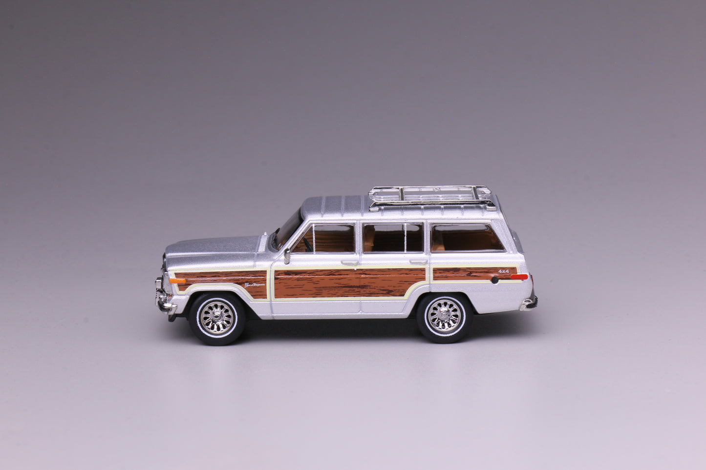 596 1:64  Jeep Wagoneer Sliver Wood Sides