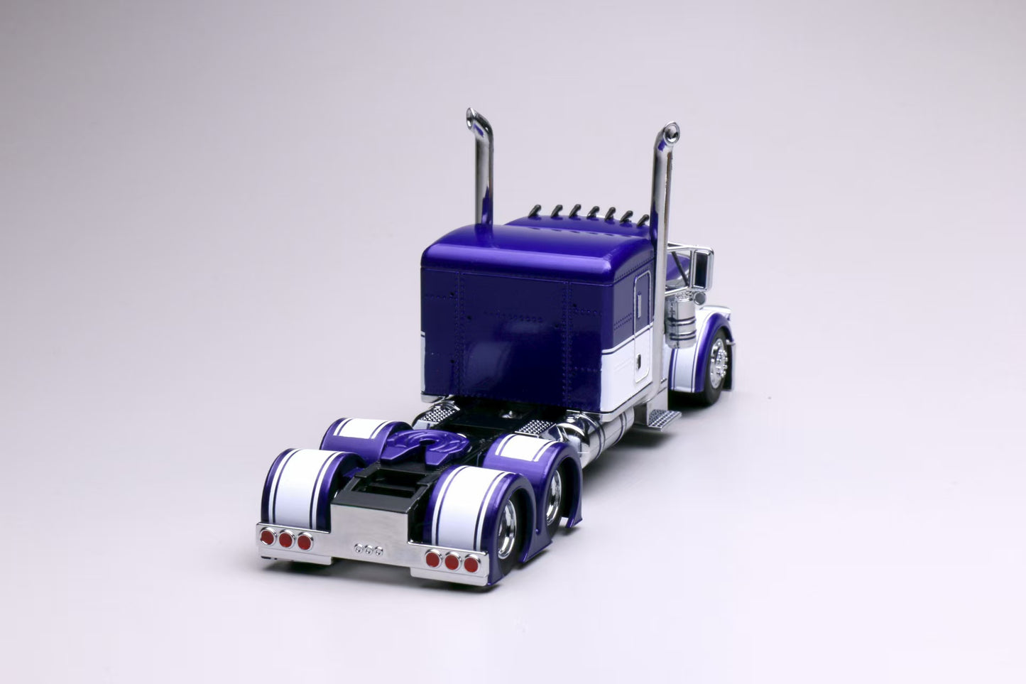 [Make to Order] 596 1:64 Peterbilt 379 Metallic Purple