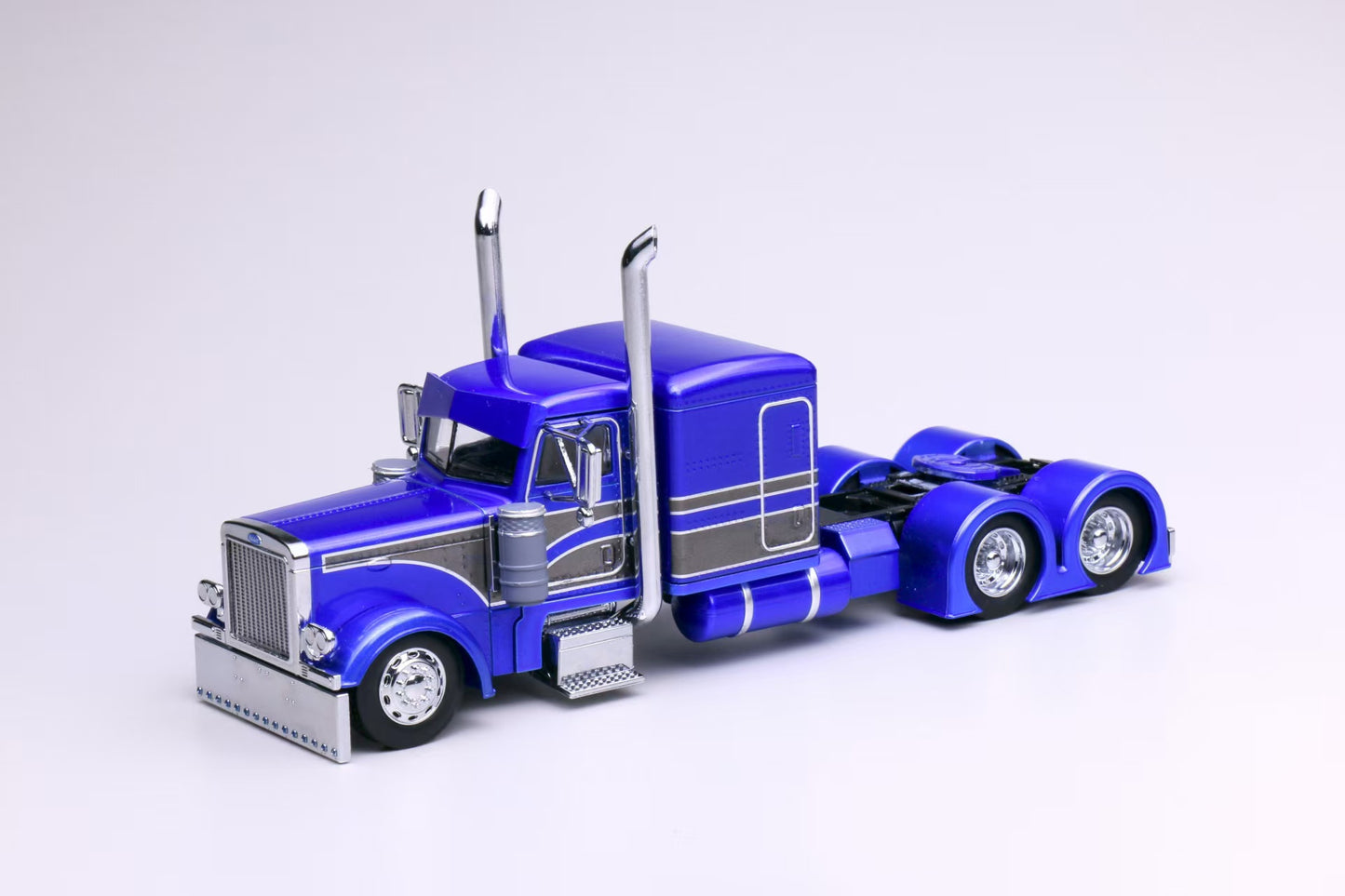 [Make to Order] 596 1:64 Peterbilt 379 Metallic blue
