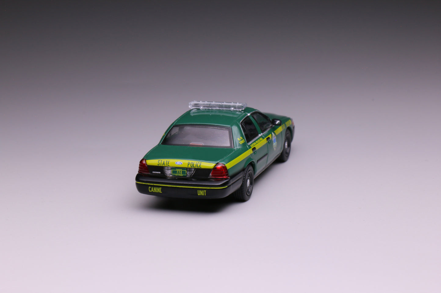 596 1:64 Ford CV Crown Victoria Vermont State Trooper