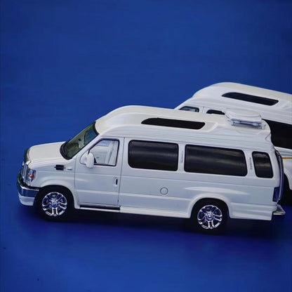 [Pre-order] MK Miniatures 1:64 E350 Van White