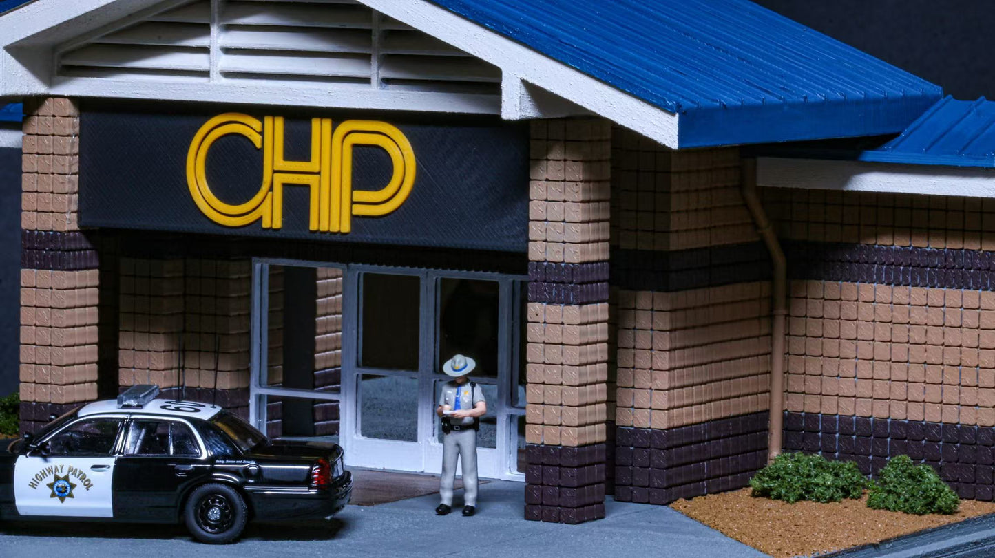 [Pre-order] Rollin x Chasewheels2 Diorama California Highway Patrol Station 99 Pcs Limited