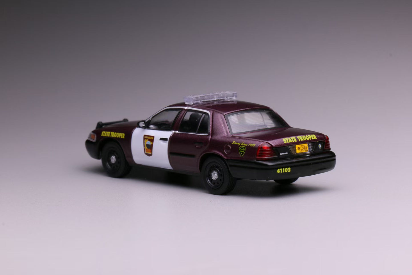 596 1:64 Ford CV Crown Victoria Minnesota State Trooper