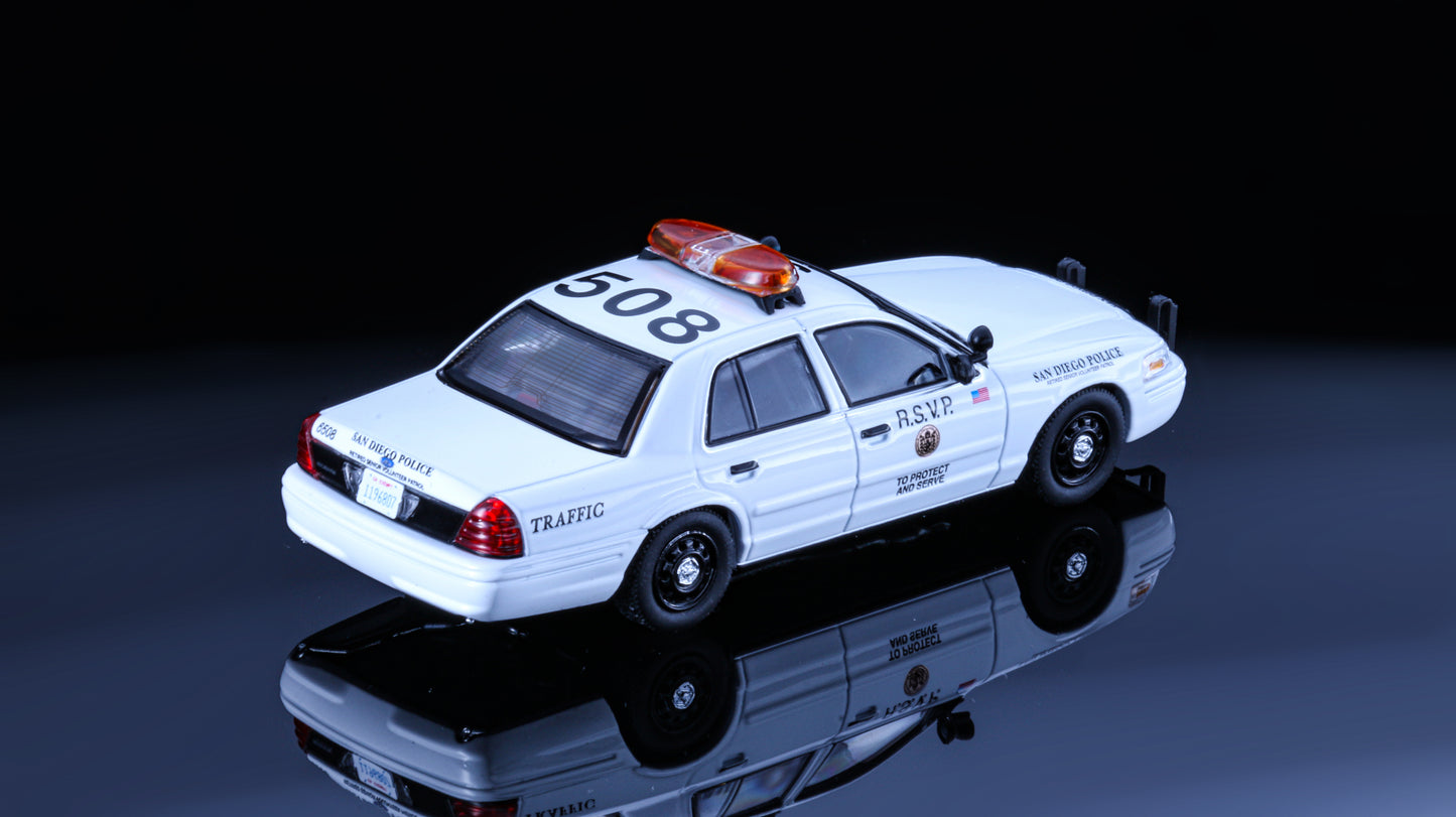 [Pre-order] Rollin 1:64 San diego police Retired Senior Volunteer Patrol crown victoria