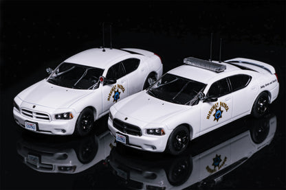 Rollin 1:64 California Highway Patrol CHP charger 08 SMPV Polar Bear