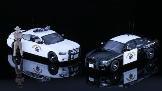 [Pre-order] Rollin 1:64 08 Dodge Charger California Highway Patrol CHP