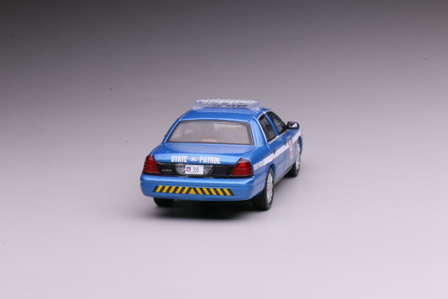 596 1:64 Ford CV Crown Victoria Wisconsin State Patrol