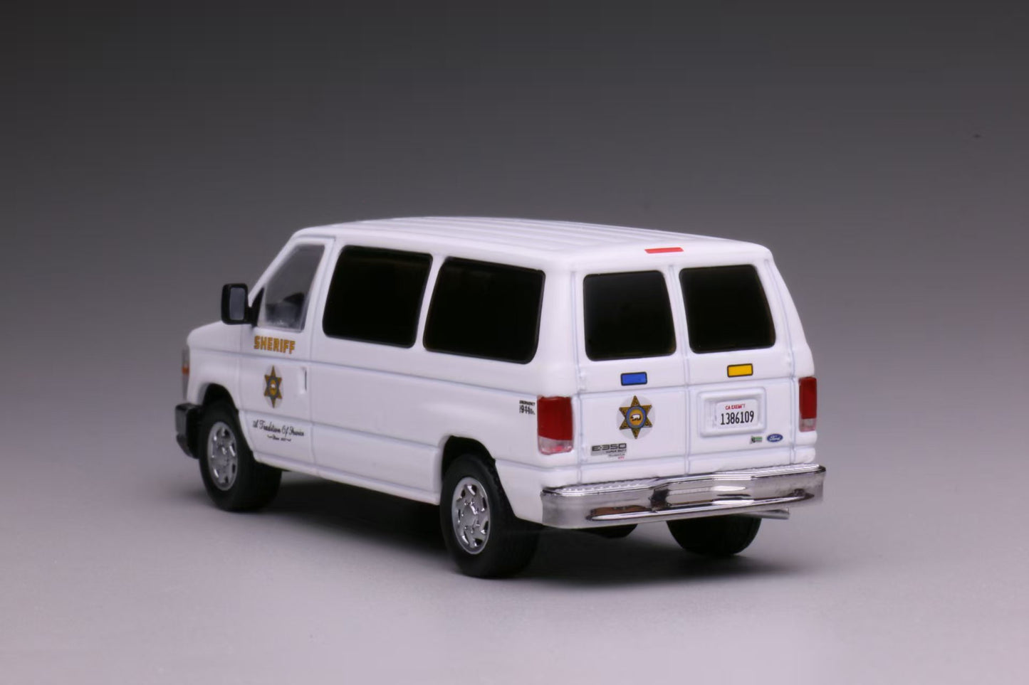 596 1:64 E-series Van E350 Los Angeles County Sheriff LASD Diecast