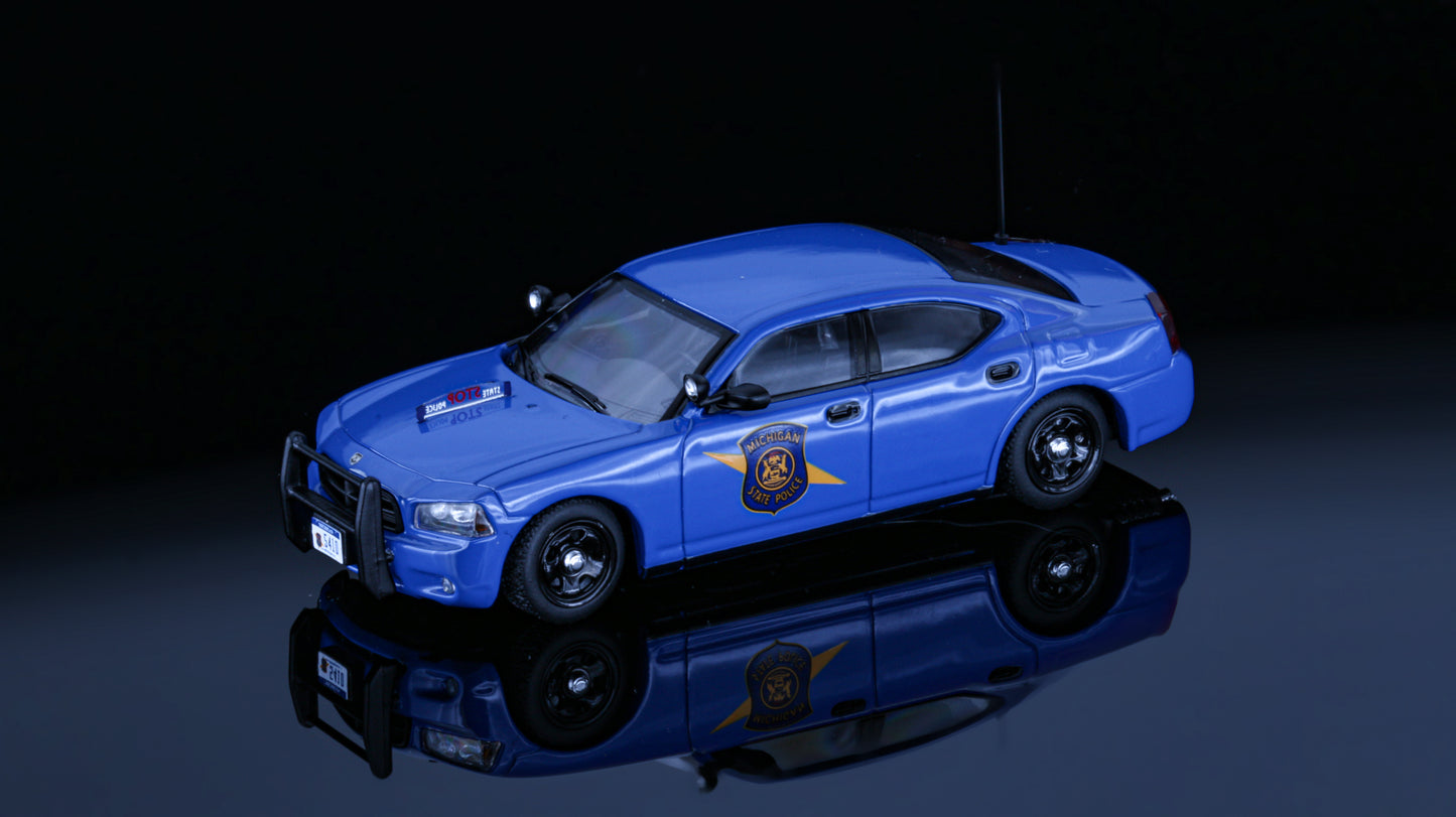 Rollin 1:64 Michigan State Ford Crown Victoria / 08 Dodge Charger