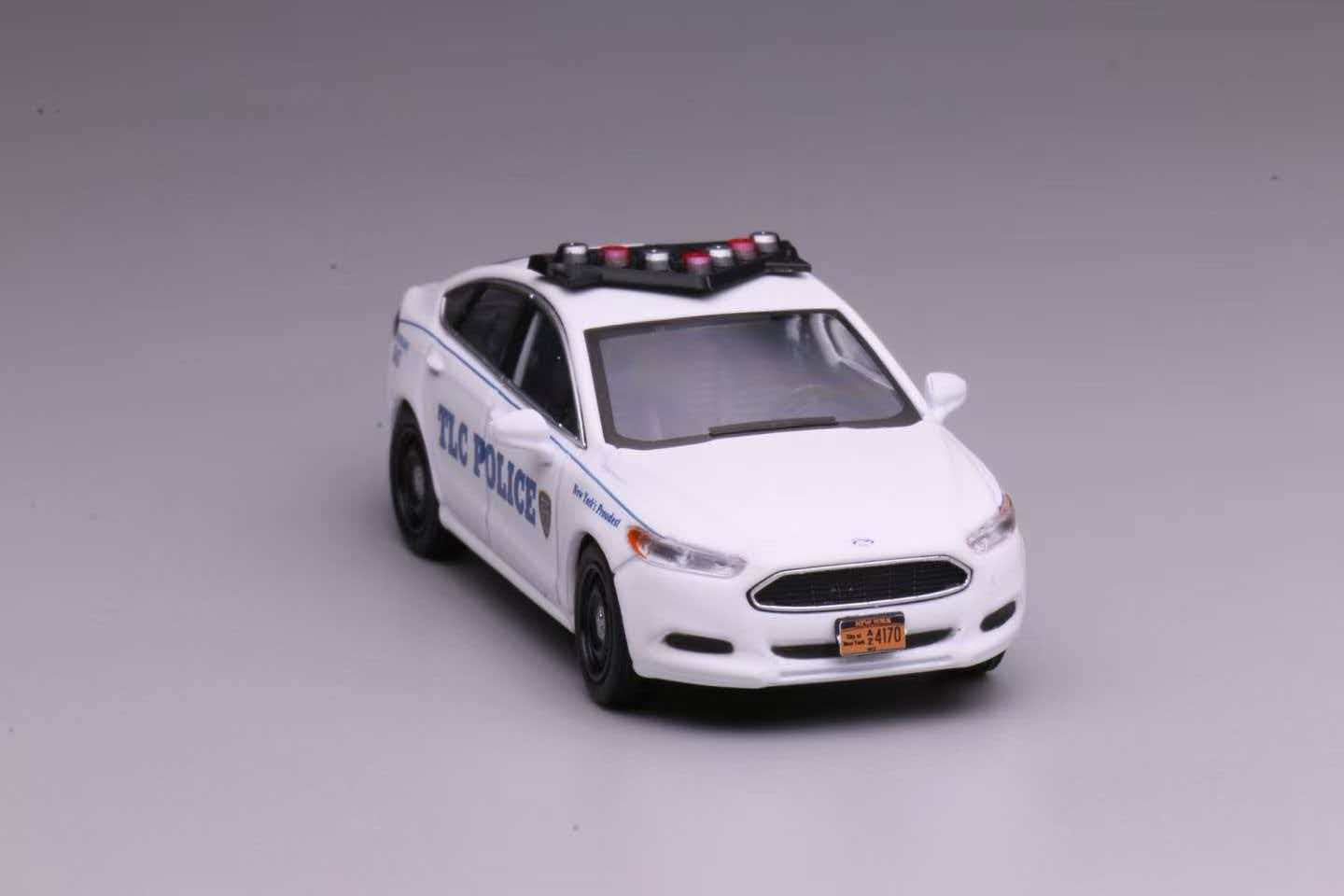 596 1:64 Ford Fusion New York TLC Police