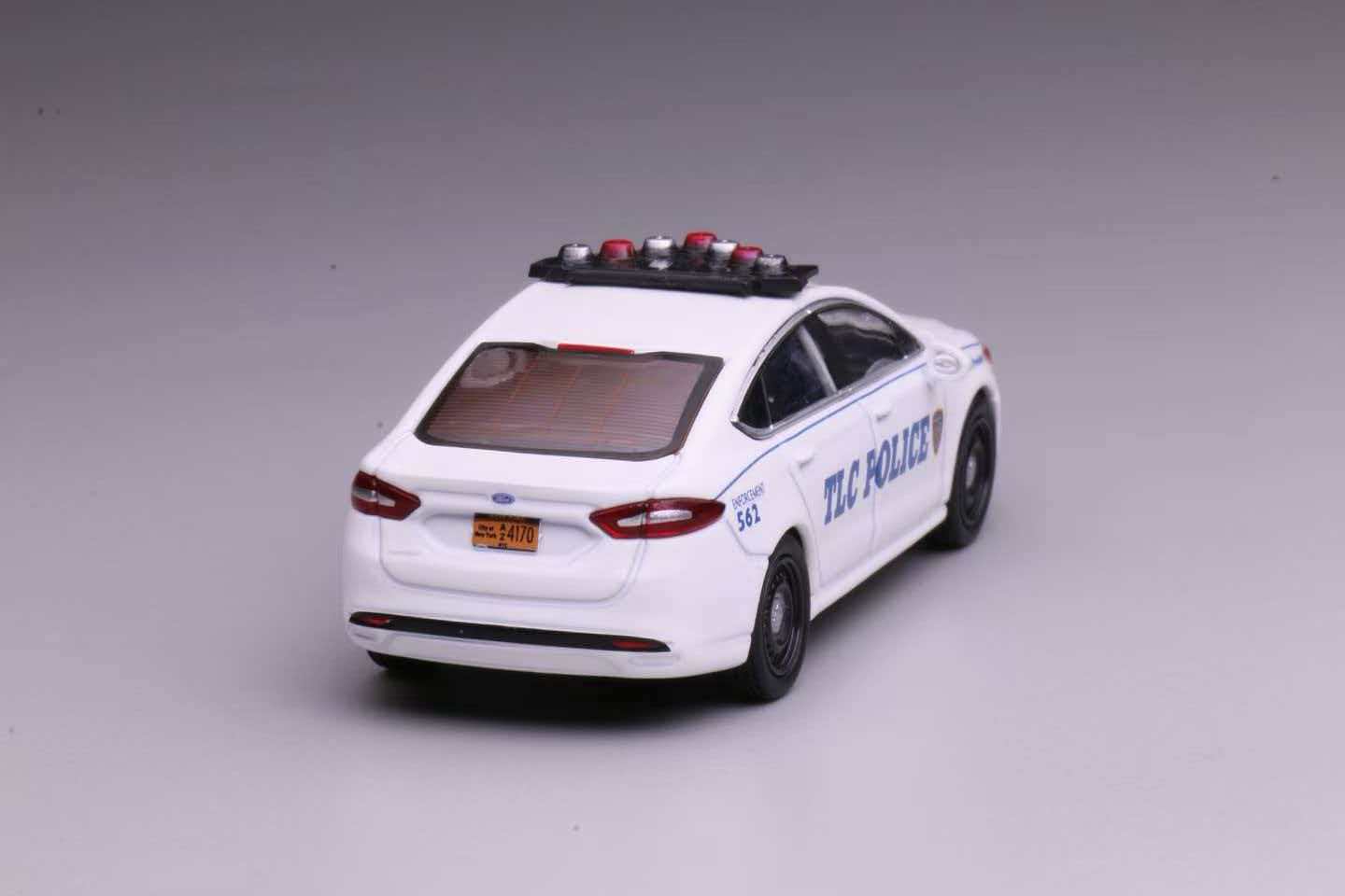 596 1:64 Ford Fusion New York TLC Police