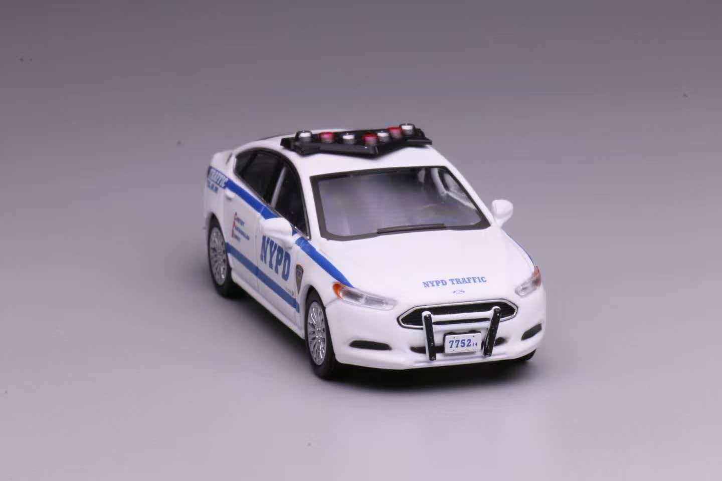 596 1:64 Ford Fusion New York Police Department Traffic