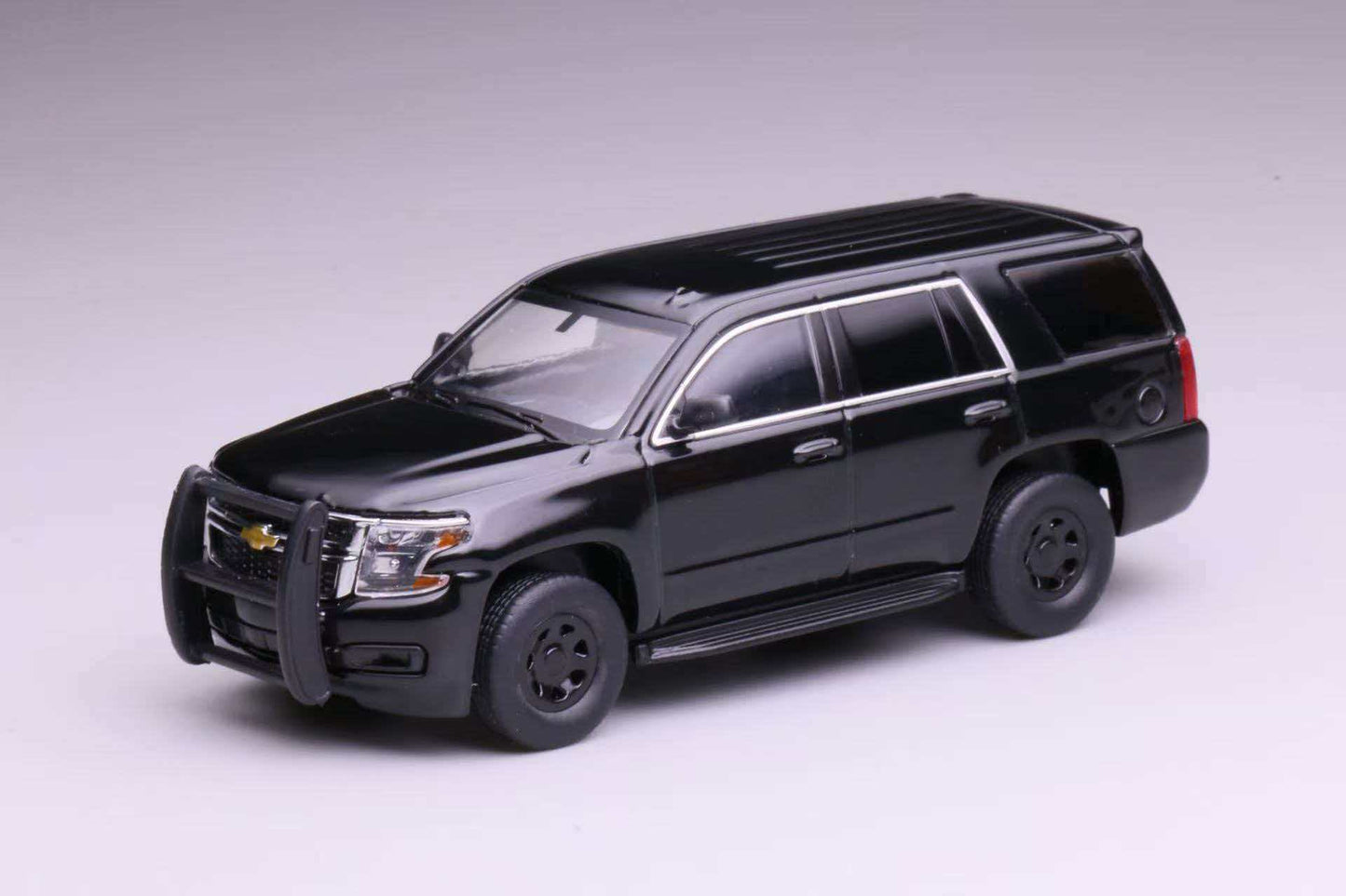 [Pre-order] 596 1:64 Chevrolet 15 Tahoe Black with Pushbar