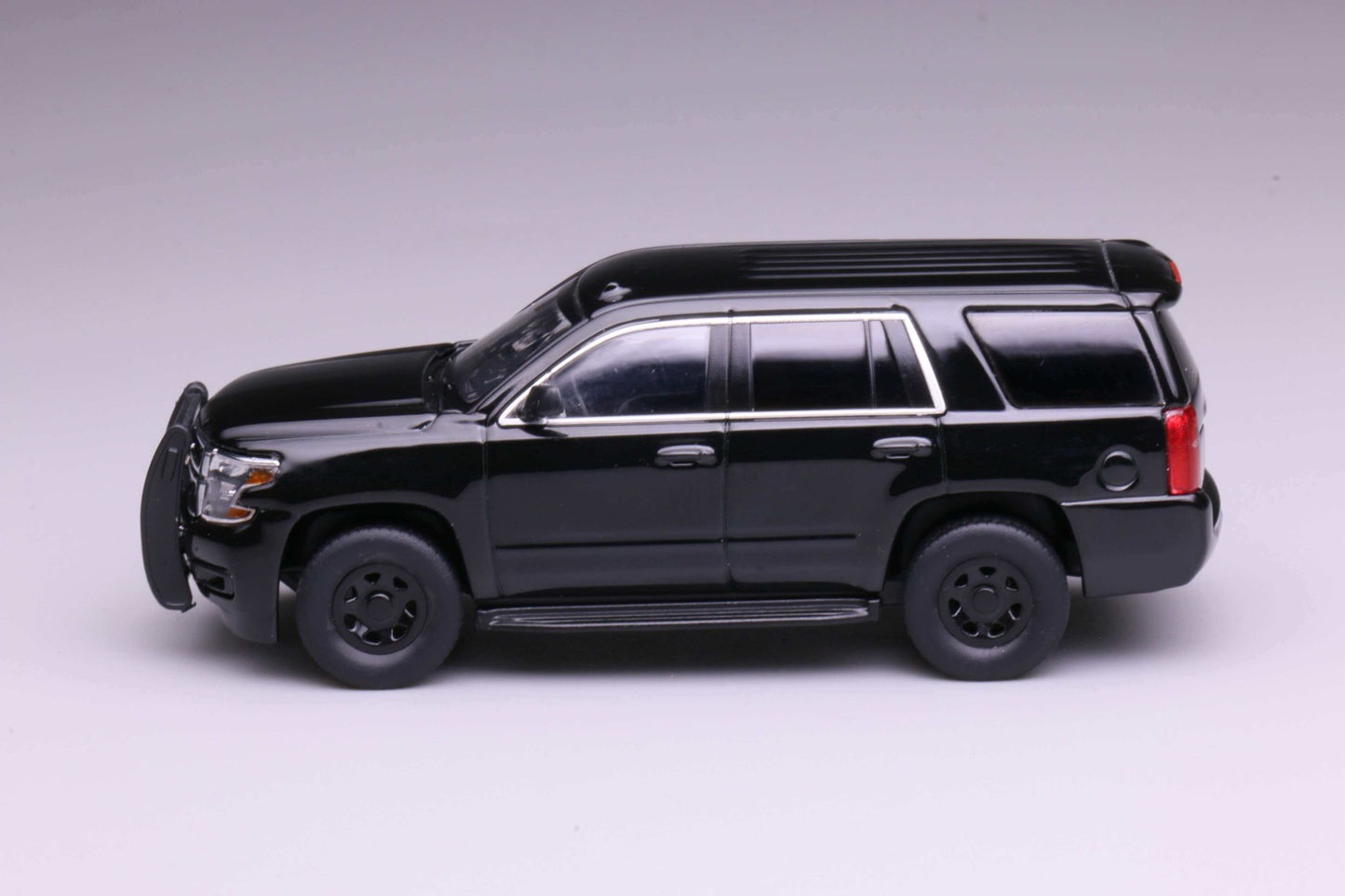 [Pre-order] 596 1:64 Chevrolet 15 Tahoe Black with Pushbar