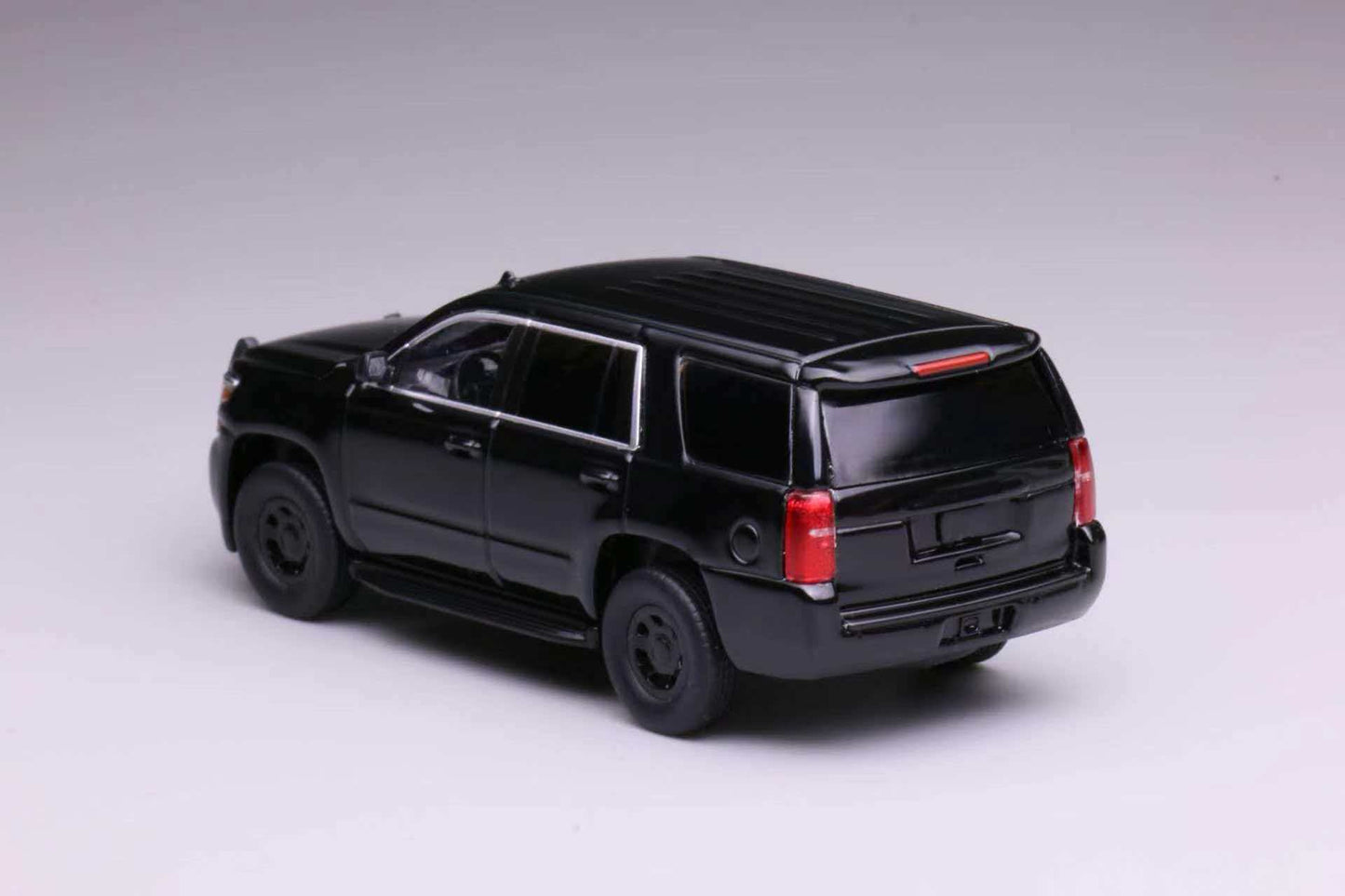 [Pre-order] 596 1:64 Chevrolet 15 Tahoe Black with Pushbar