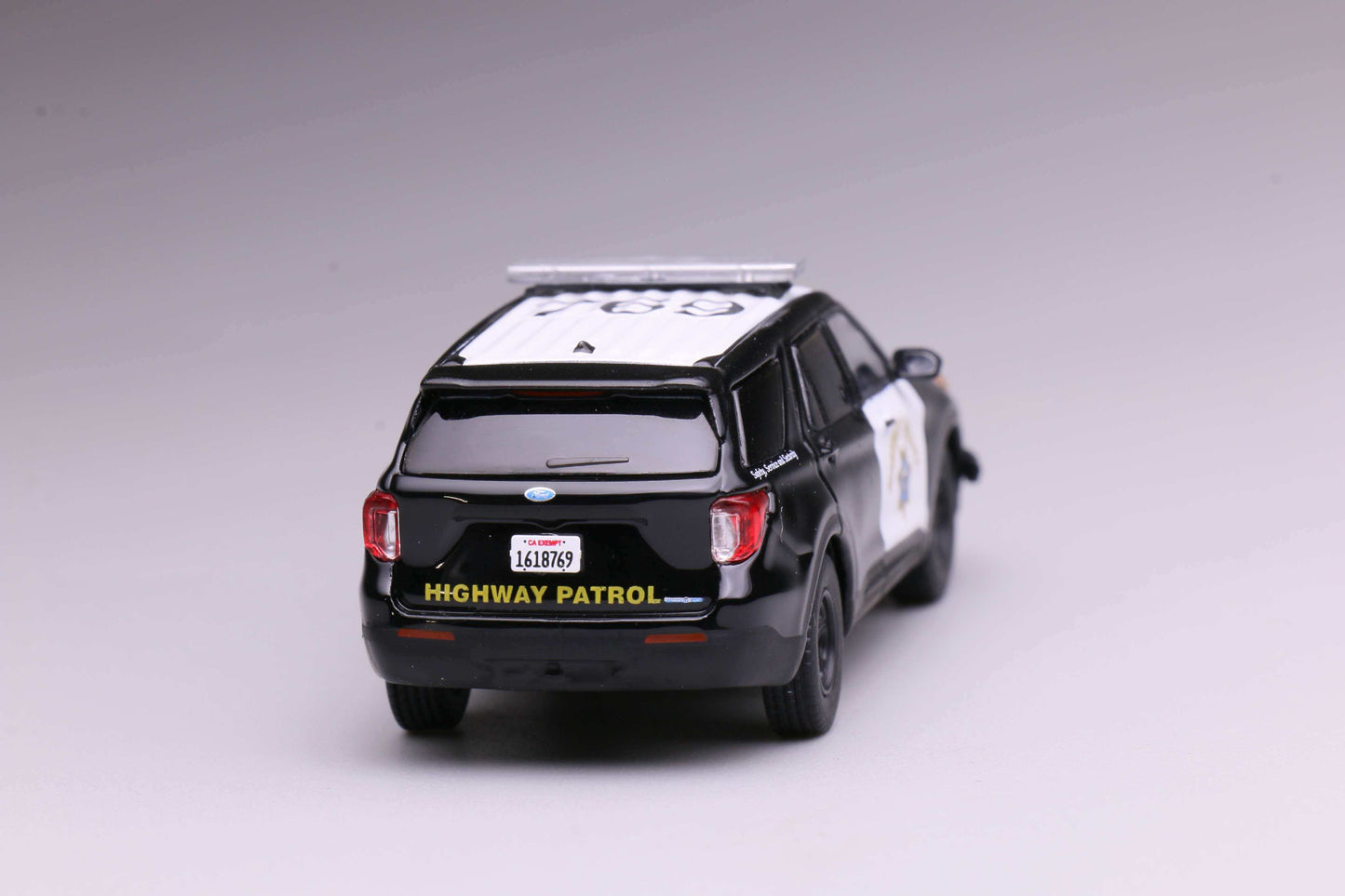 596 1:64 2020 Explorer Police Interceptor California Highway Patrol CHP Black