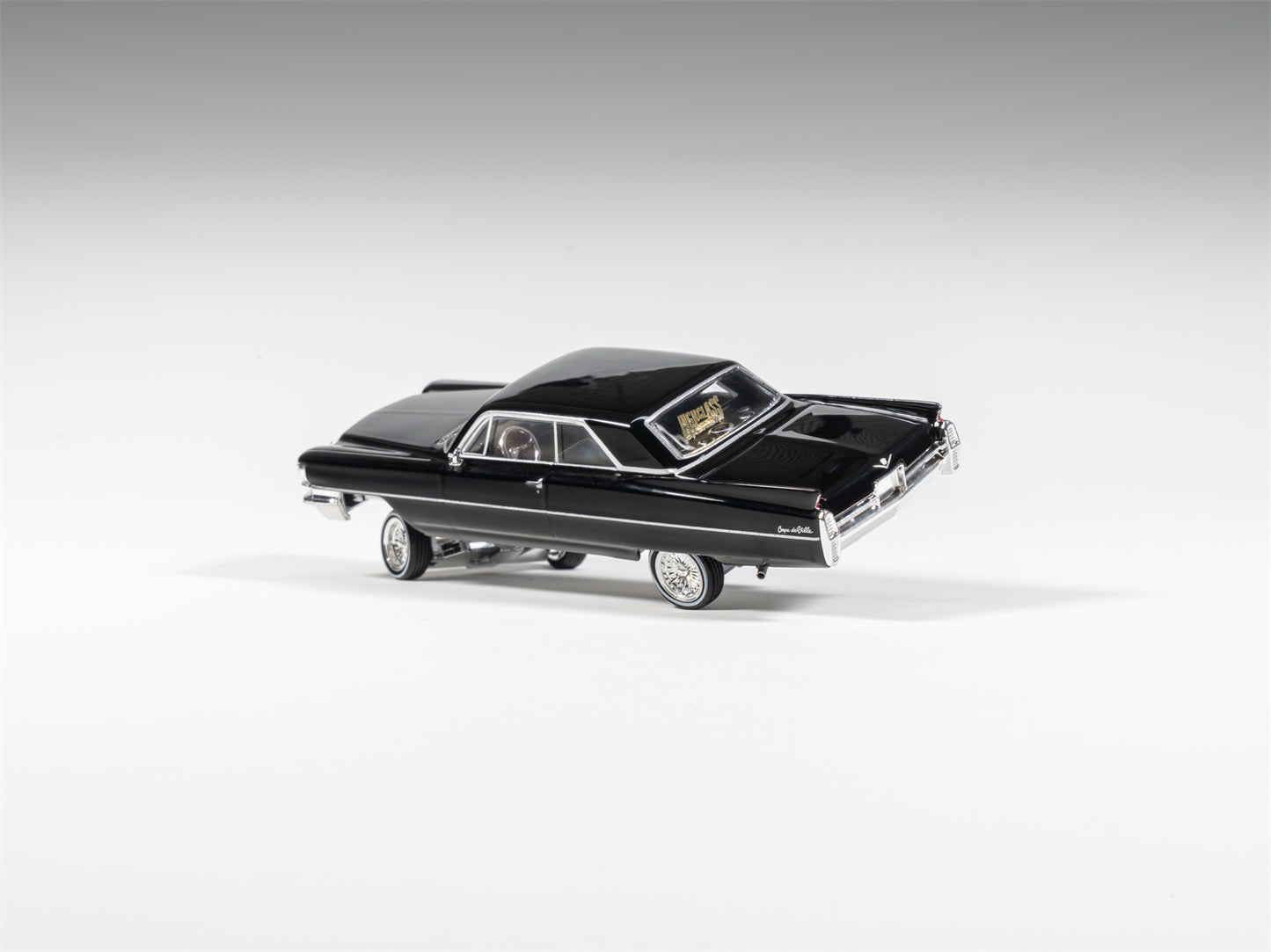 97 M 1:64 1964 Coupe DeVille Lowrider Purple / White /Black