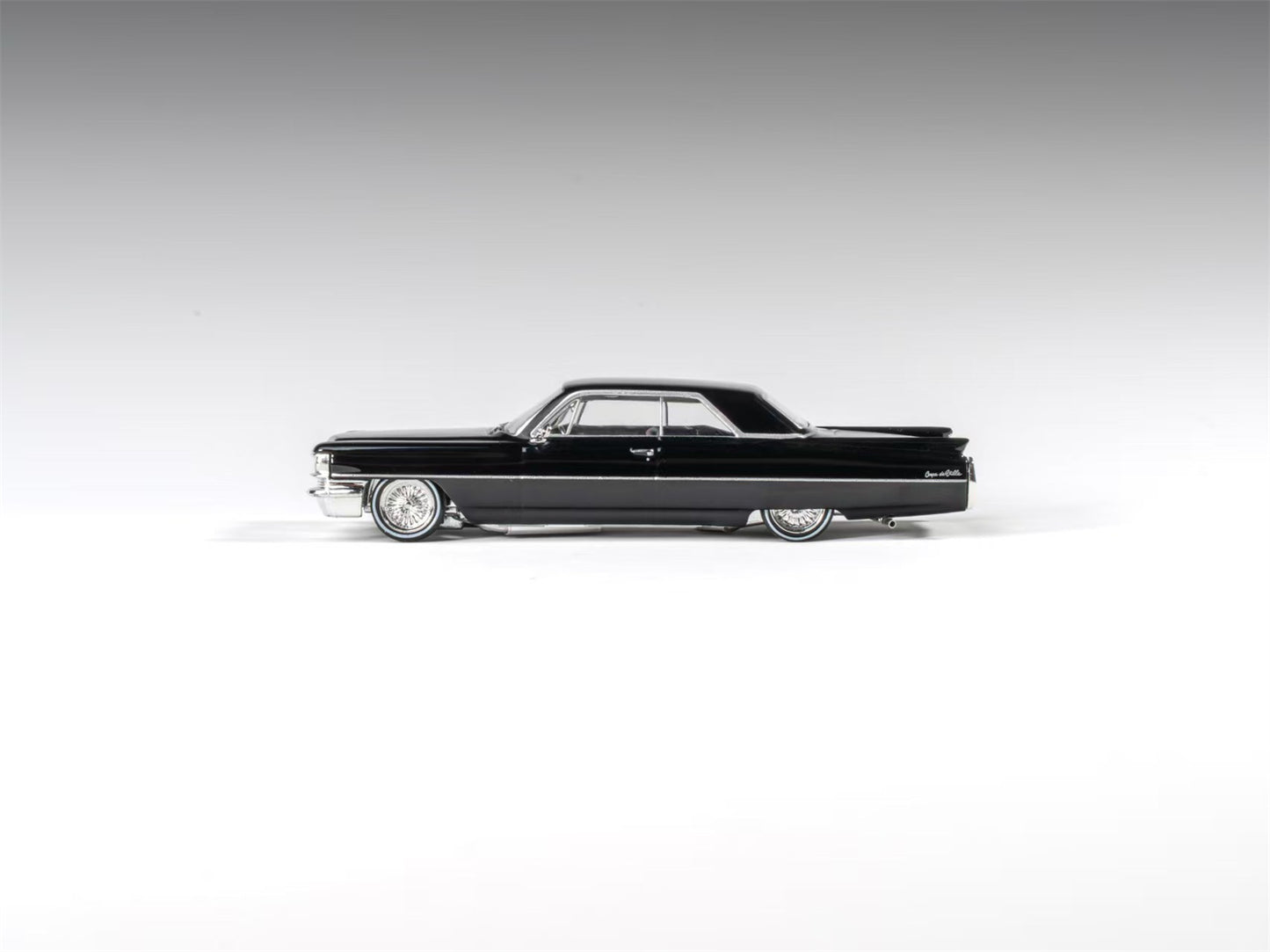 97 M 1:64 1964 Coupe DeVille Lowrider Purple / White /Black
