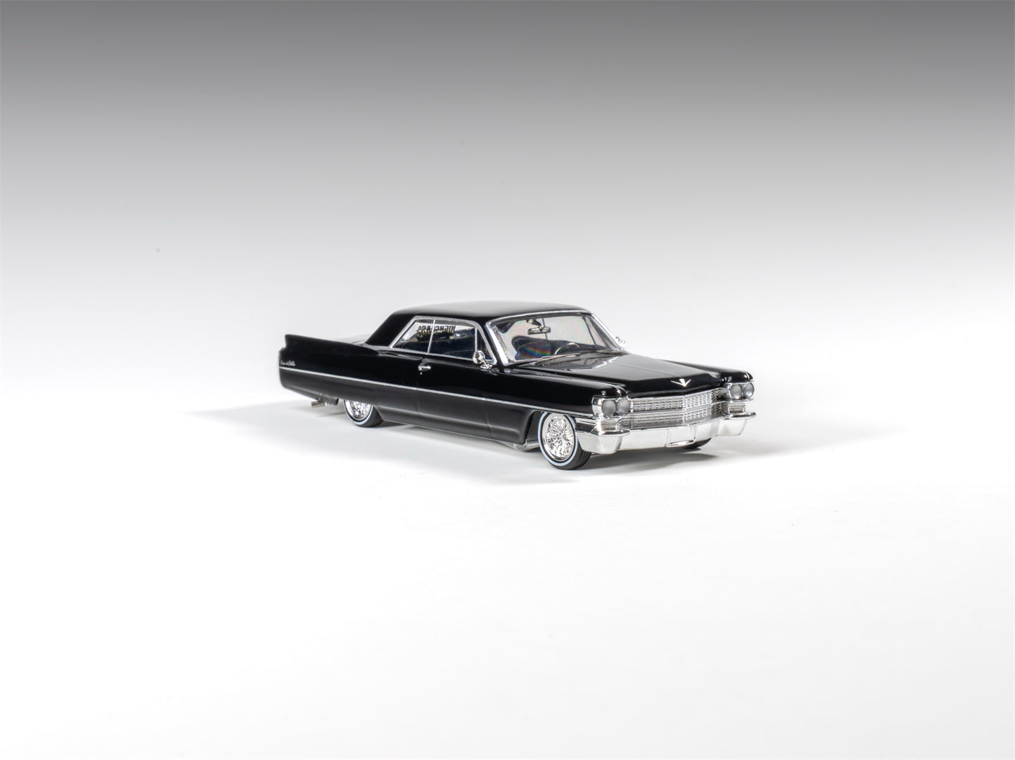 97 M 1:64 1964 Coupe DeVille Lowrider Purple / White /Black