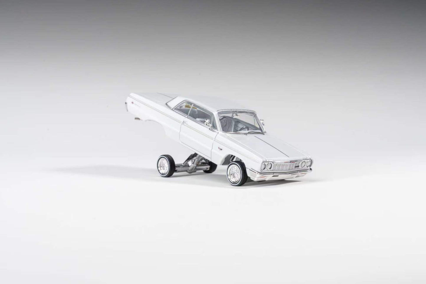 97 M 1:64 1964 Impala SS Lowrider Red / White