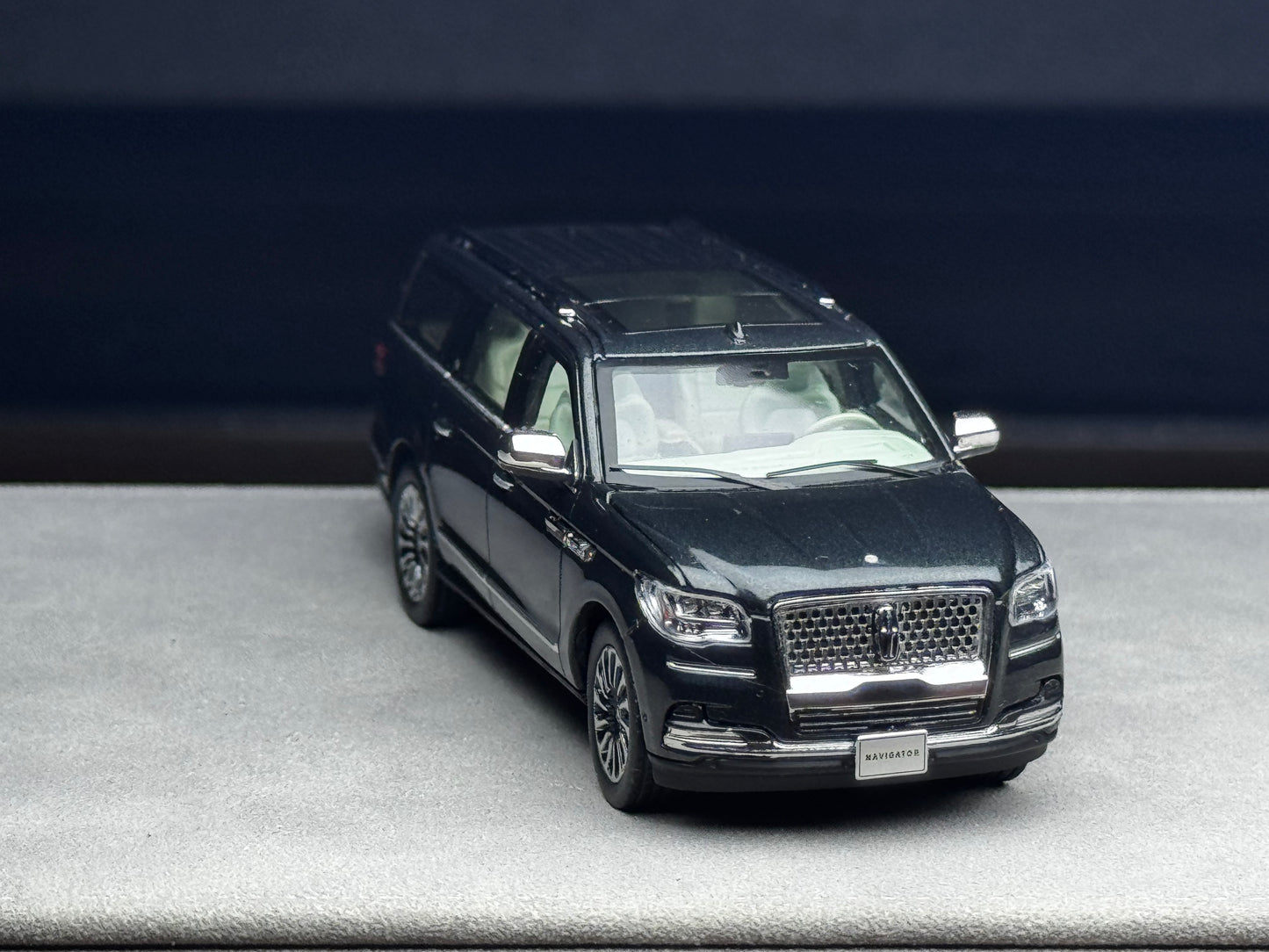 [Pre-order] WTX 1:64 Navigator Diecast Dark Geen