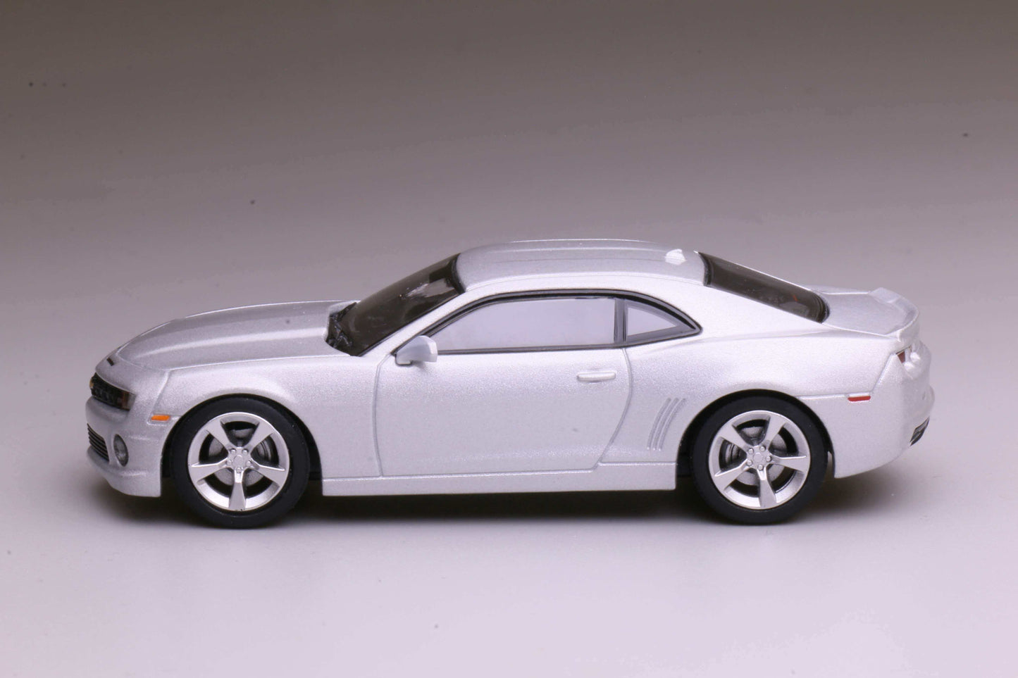 [Pre-order] 596 1:64 Camaro Diecast Muscle Car Silver