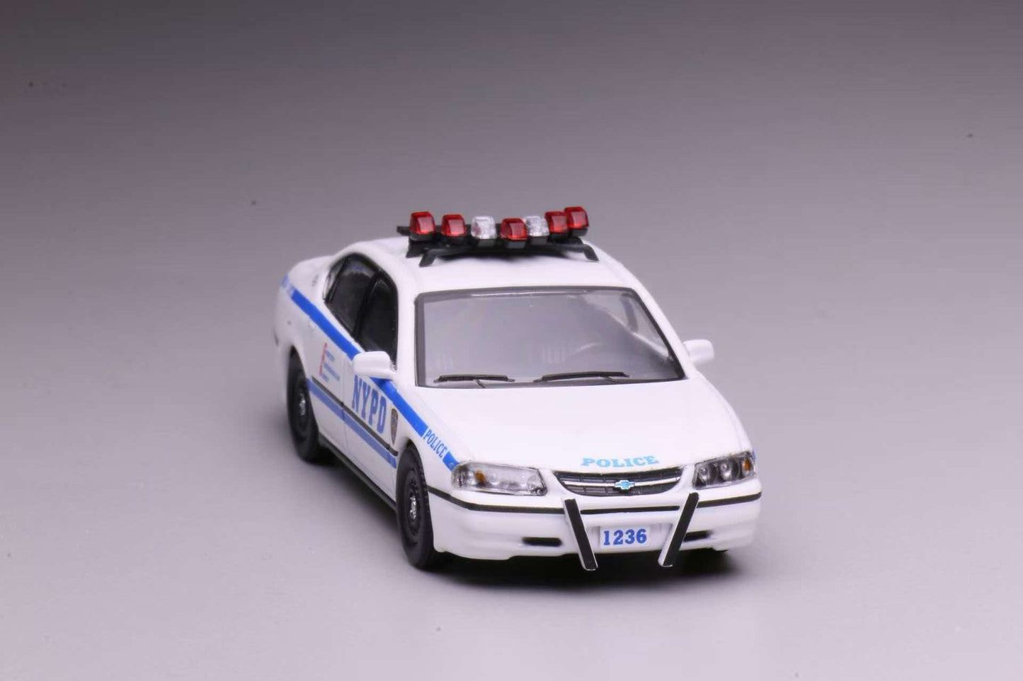 [Pre-order] 596 1:64 Impala White New York Police NYPD